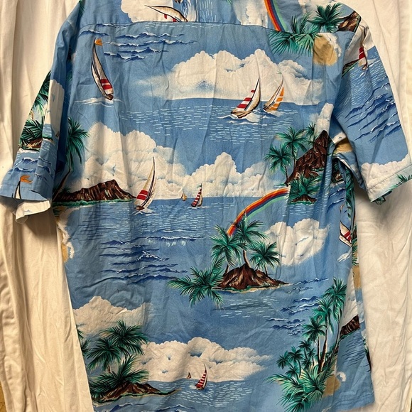 Vintage Hilo Hattie Hawaiian Shirt Mens Size MedIslands Sailboats Palms Rainbows - Picture 4 of 4